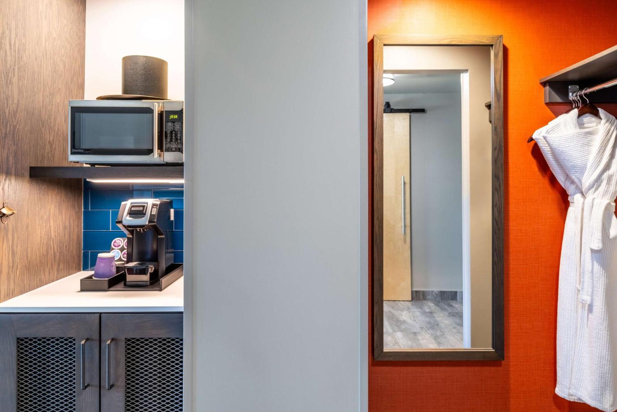 Hilton Garden Inn פרדריקטון מראה חיצוני תמונה