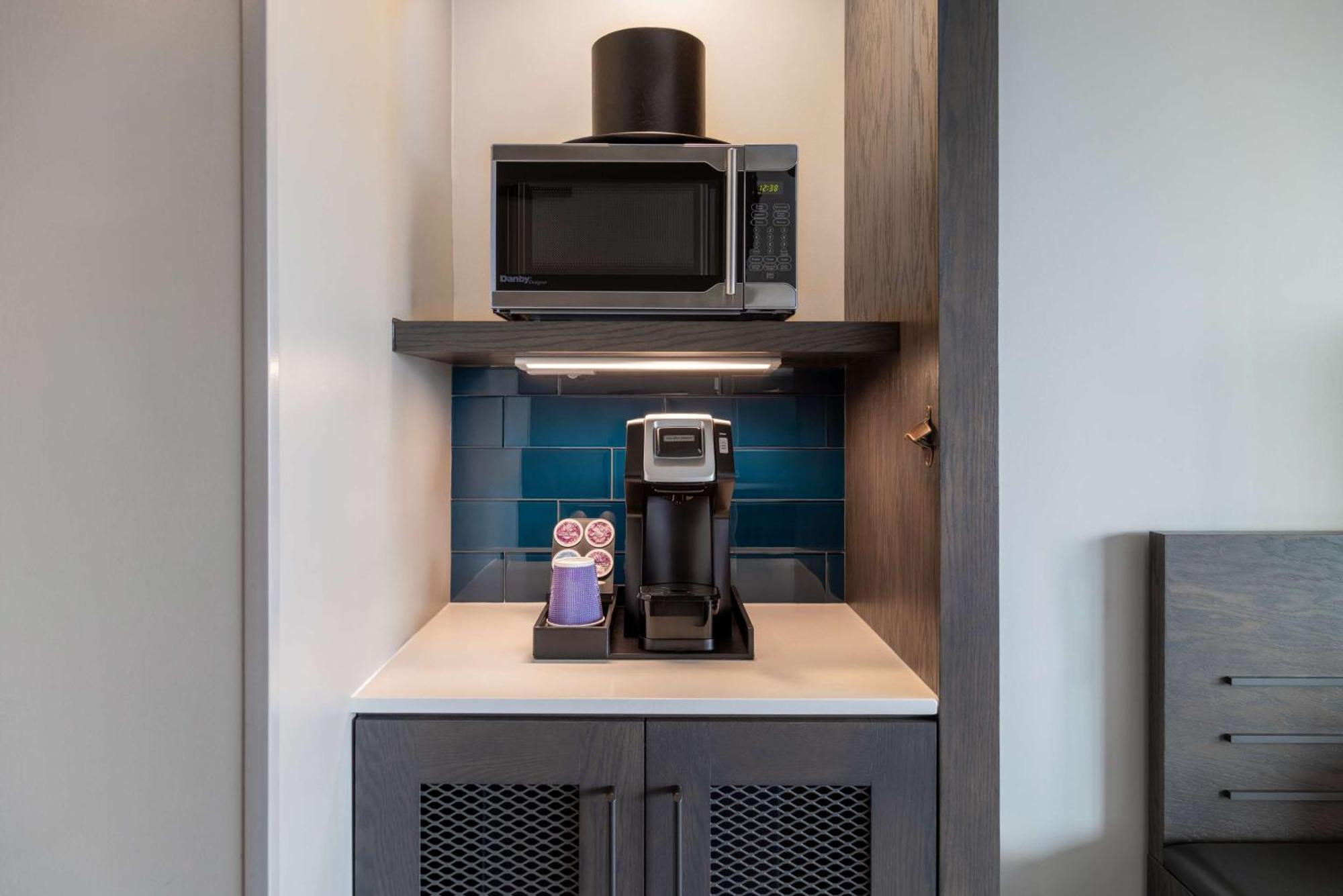 Hilton Garden Inn פרדריקטון מראה חיצוני תמונה