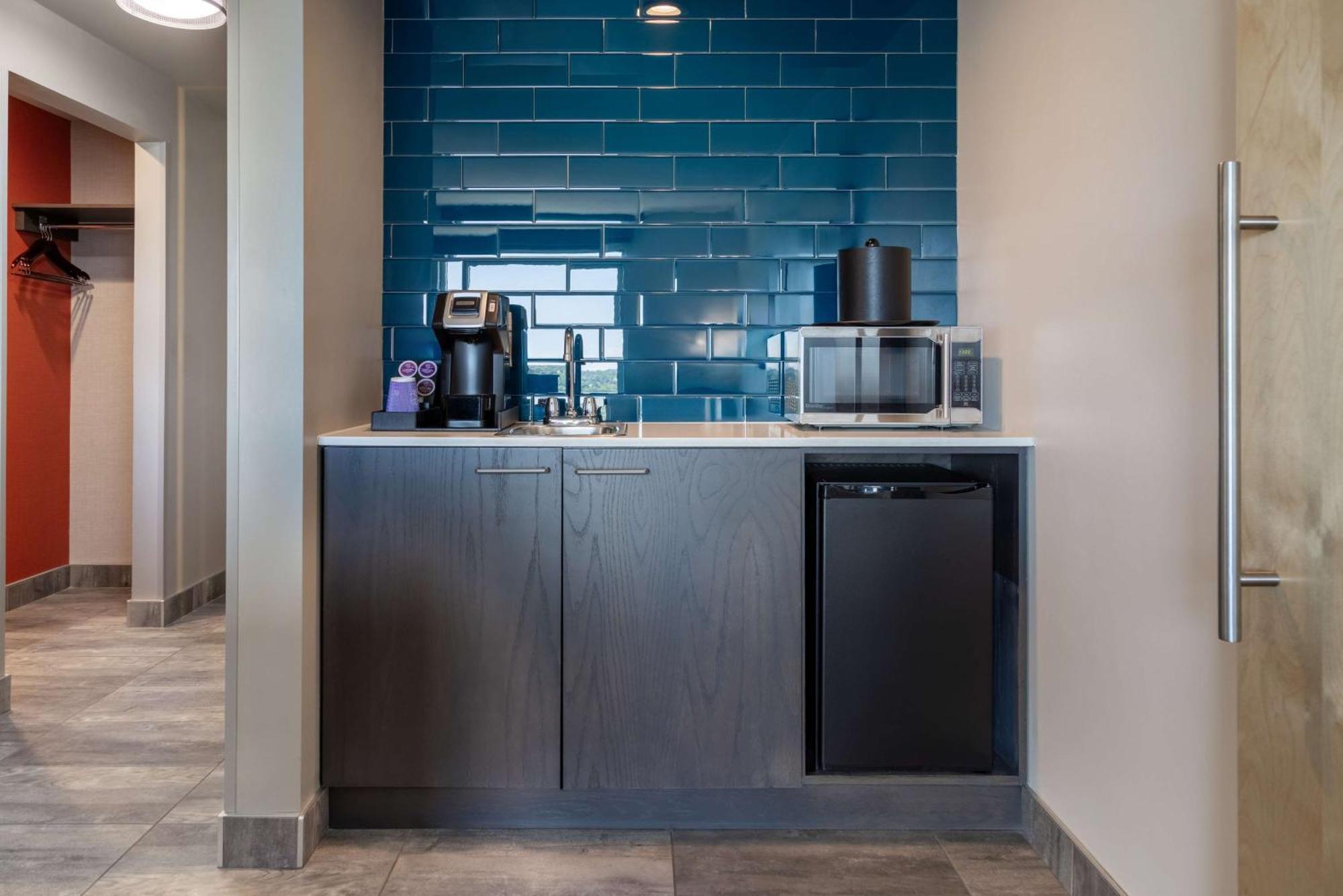 Hilton Garden Inn פרדריקטון מראה חיצוני תמונה